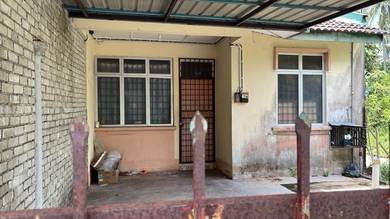 Rumah Teres Setingkat End Lot Di Taman Sri Aril, Pauh Lima, Kota Bharu