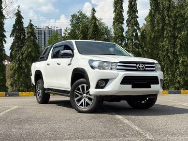 Toyota HILUX 2.8 G FACELIFT (A)/ F*LOAN