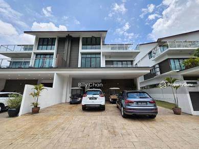 Super Nice 3 storey Semi D in Country Heights Kajang