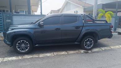 Mitsubishi TRITON 2.4 VGT PREMIUM (A)