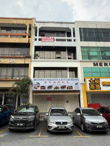 Prime Commercial Space for Rent at Bandar Menjalara.