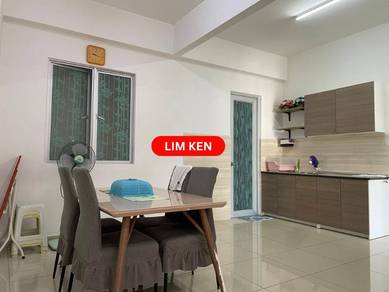 Platinum III Condominium, Teluk Kumbar (nice view)