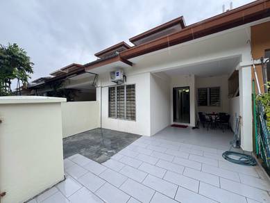 Low Deposit Setia Alam Middle Room