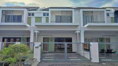 Double storey unit like new!!Full loan low deposit!!!