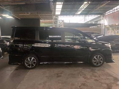 Toyota VOXY 2.0 ZS KIRAMEKI III (A)