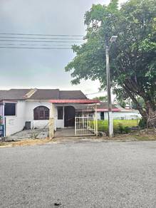 NON BUMI taman merdeka batu berendam