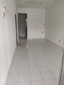 1-Storey Intermediate Terrace House With Attached Bathroom