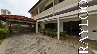 (360 VR) 1.5 Storey Bungalow With Airy Double-Height Dinning Area
