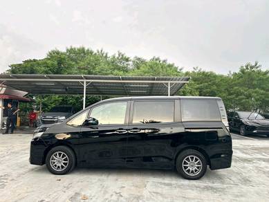 Toyota VOXY 2.0 KIRAMEKI (A)