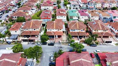 Double Storey Semi-D Fully Renovated Seri Kembangan Ruang Besar