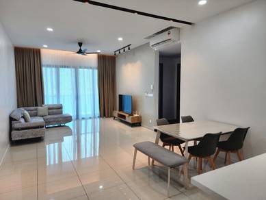 Queens Residences Q1 Seaview 1200sf Waterfront Furnished Strategic 2Cp