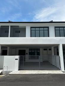 Rumah Dua Tingkat Bukit Katil
