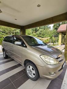 Toyota INNOVA 2.0 G (M)