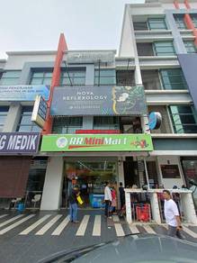 Middle Row Ground Floor Shop Lot Alam Avenue 2 Seksyen 16 Shah Alam