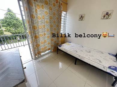 Rm0 deposit .Bilik utk Lelaki.1min Ke Bandar Rawang.