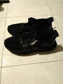 kasut adidas prophere triple black