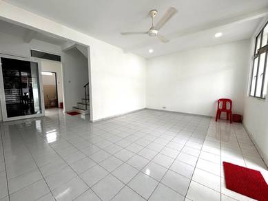 Below Bank 100K, Double Storey with extra land behind, Tmn Senangin