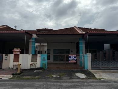 Panorama Lapangan Perdana, County Valentine