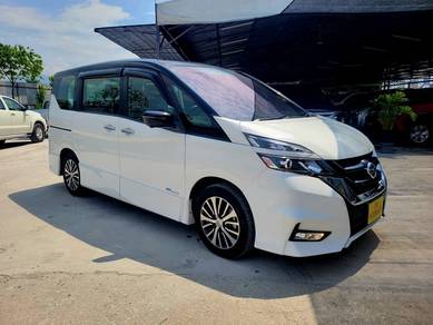 Nissan SERENA 2.0 S-HYBRID HIGHWAYSTAR PREMIU