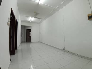 Taman Universiti Single Storey House For Rent