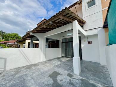 (🔥RENOVATED FULLY TILES🔥) Bandar Springhill Lukut,  Port Dickson