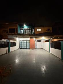 Double Storey Taman Daya / near CIQ