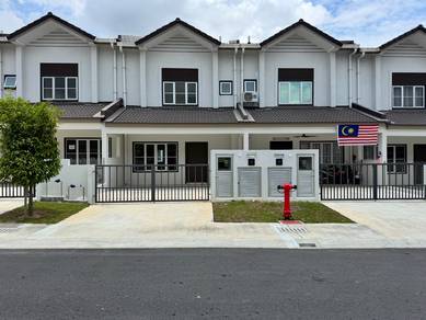 New 2 Storey Terrace, M Senyumia M Senyum Bandar Baru Salak Tinggi