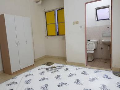 MASTER ROOM at Klang,, opposite Klang Parade Mall Jalan Meru