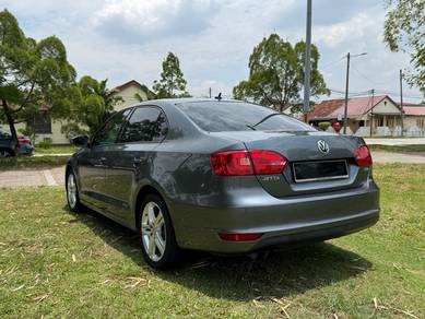 Volkswagen JETTA 1.4 SPORT EDITION (CKD) (A)