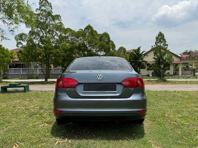Volkswagen JETTA 1.4 SPORT EDITION (CKD) (A)
