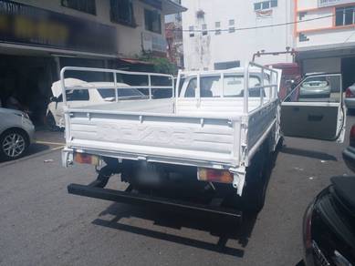 Mazda B2500 2.5 PICK UP (A) 4x2 2000 New Paint