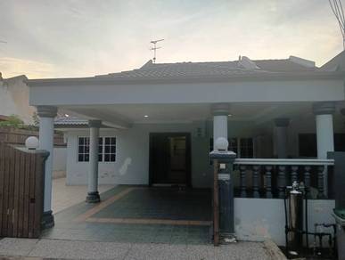 Semi D Single Storey House