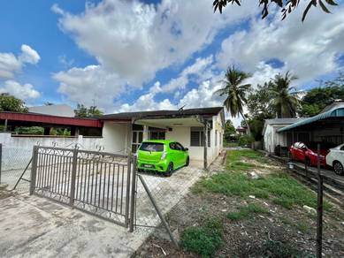 SEMI-D INTERNATIONAL LOT MURAH ! Taman Lumba Kuda ! BELOW VALUE !