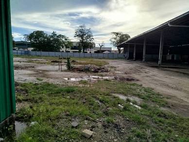 20,000 sqf of open area/space @ Sg Lokan industrial park for rental.