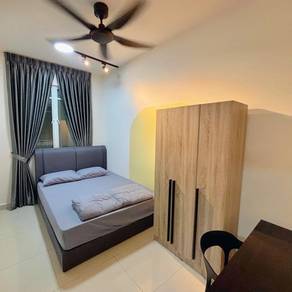 Bilik Sewa PEREMPUAN AIRCOND+WIFI Residensi Suasana @ Damansara Damai