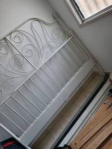 Katil IKEA Leirvik (Queen Bed)