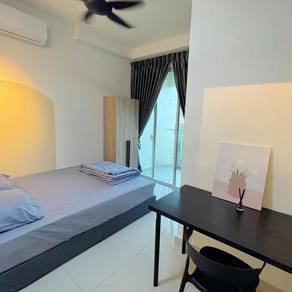 (BD) Bilik Sewa FEMALE AIRCOND+WIFI near MRT @Residensi Suasana