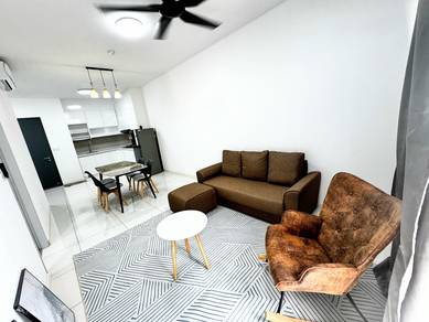 [WALK TO MRT] 2 Bedroom Fully Furnish Cond Emerald 9 @ Next Tol Batu 9
