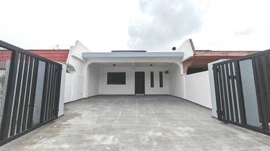 Johor Jaya Jalan Teratai, 1Storey 22x70, Fully Renovated, Johor Bahru