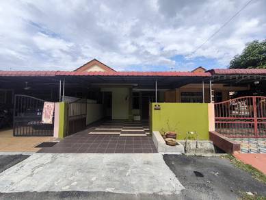 Rumah Teres Setingkat, Taman Pinji Ria, Pengkalan Ipoh.