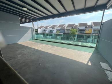 Nusantara prima Gelang patah 2 storey house For Sale