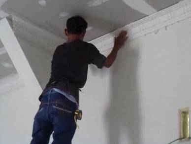Khidmat Memasang Ceiling Cornice Partition Glass