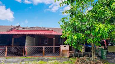 Rumah Teres Taman Halaman Meru Permai