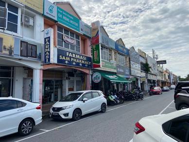 Good Location Shoplot Facing Main road For Rent At Taman Anggerik