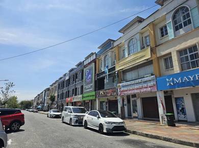 Ground Floor Shop For Rent at Jalan Pegawai Shoplot (Facing Main road)