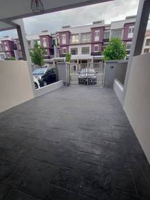 Townhouse Bandar Puteri Bangi come With Kitchen Kabinet and Aircond