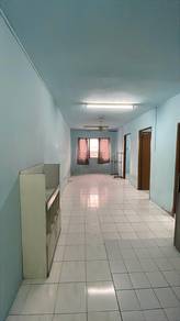 Murah sewa 3 bilik walk up lift byk pilihan Damansara damai