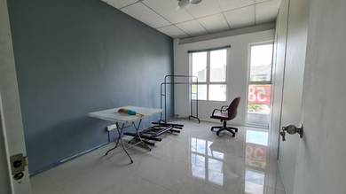 [2 mins to Saga Highway ] Office for rent in Saujana Impian, Kajang
