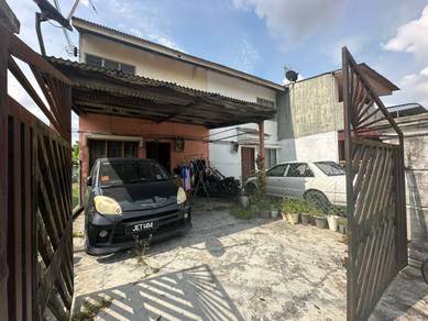 Endlot 2 Storey House Taman Mount Austin for Sale