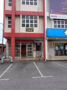 Tingkat Bawah Untuk Disewa
